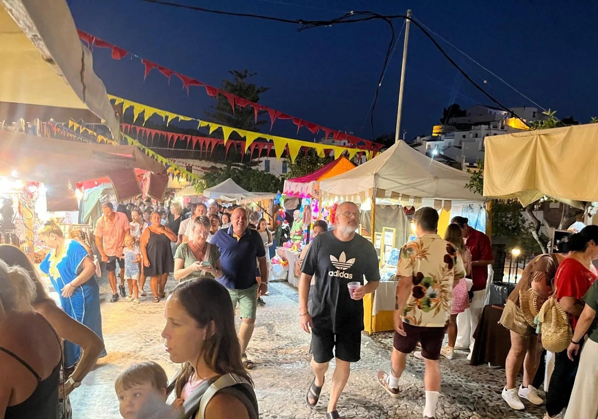 Popular Malaga town celebrates its Christian Jewish and Islamic heritage Sur in English